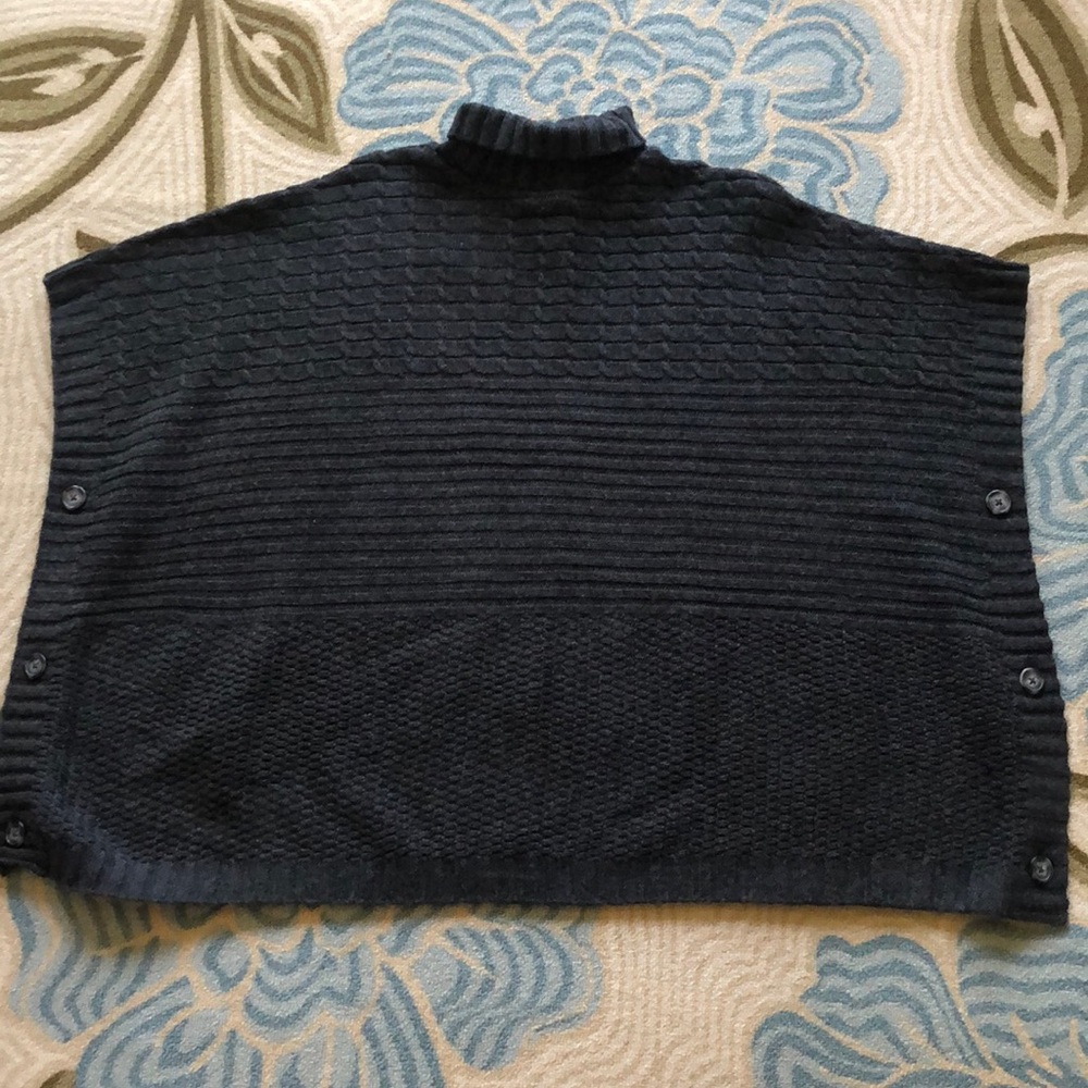 Poncho sweater